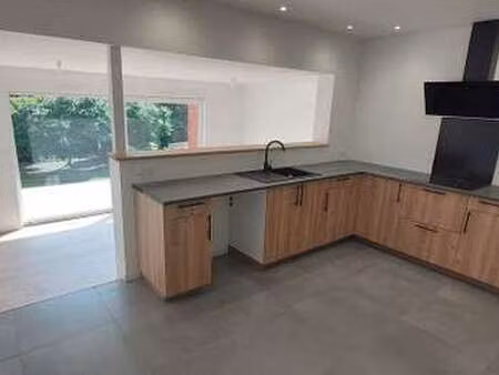 location maison à roubaix (59100) : à louer / 100m² roubaix