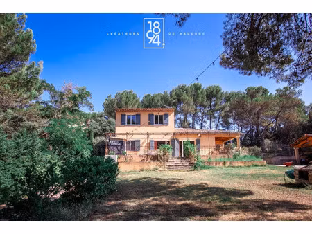 maison de luxe à vendre à la bastidonne