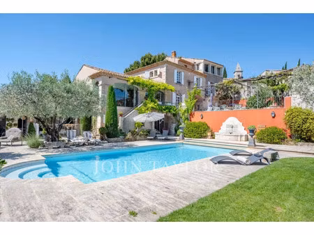 maison de luxe à vendre à roaix