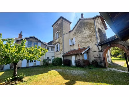 maison d'hôte de luxe à vendre à saint-romain-de-jalionas