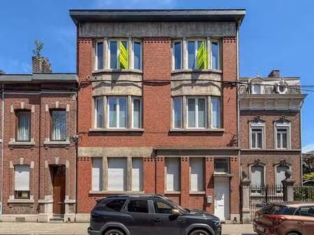 duplex entièrement rénové