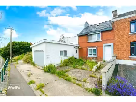 maison d'habitation avec jardin !