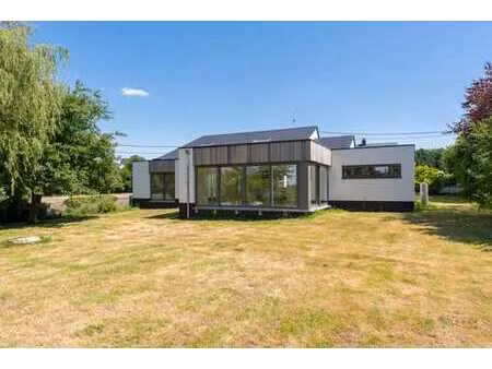 magnifique maison entièrement rénovée avec jardin