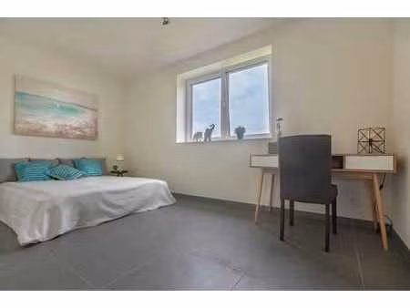 app 2ch àpd 1150€ +80€ - proche centre de mons - grands prés