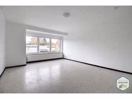 appartement 2 chambres entièrement rénové. libre le 1er août