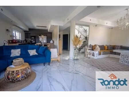 maison 6 pieces/4 chambres/176 m2