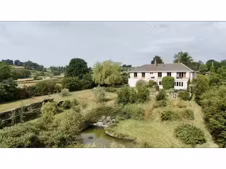 grande maison proche du lac de pannecière