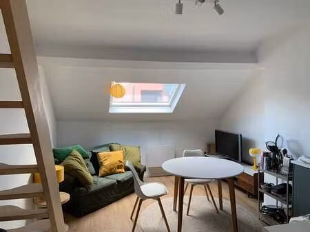 studio lumineux dans le quartier européen