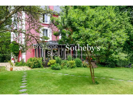 maison de luxe à vendre dans le quartier langroix-talhouet-saint gilles