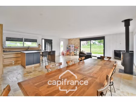 vente maison 5 pièces 148 m² lons-le-saunier (39000)