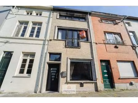 instapklare rijwoning met 4 slaapkamers!