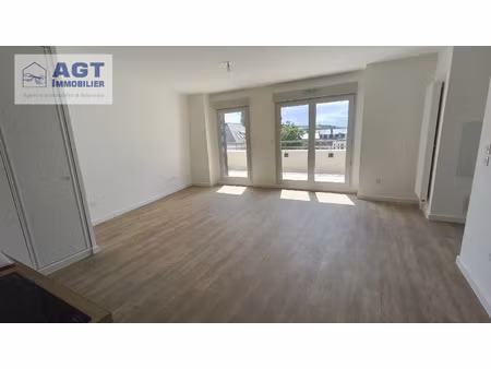 location appartement 3 pièces 72 m² à beauvais (60000)