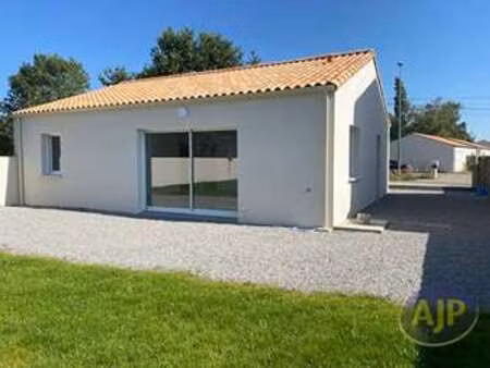 location maison à sainte-pazanne (44680) : à louer / 84m² sainte-pazanne