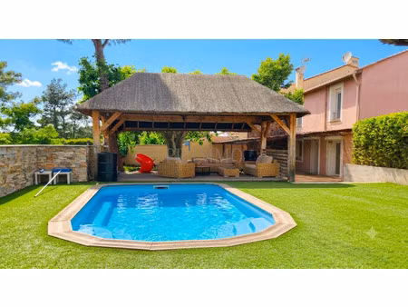 frejus maison familiale avec piscine  pool-house et garage