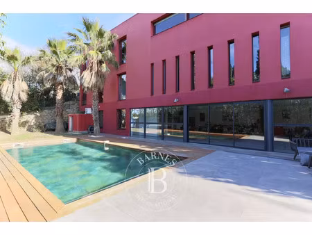 maison de luxe à vendre dans le quartier plan des quatre seigneurs