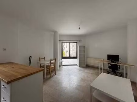 saint-gilles - appartement une chambre