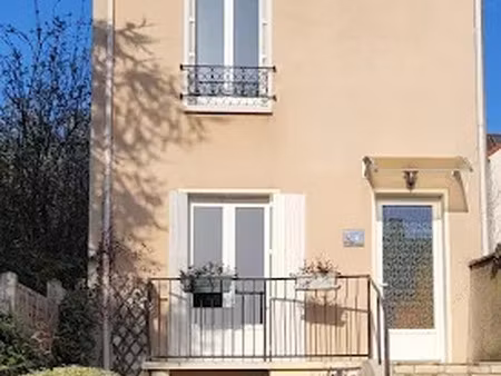 vente maison 6 pièces 98 m² à le mesnil-le-roi (78600)  498 000 €