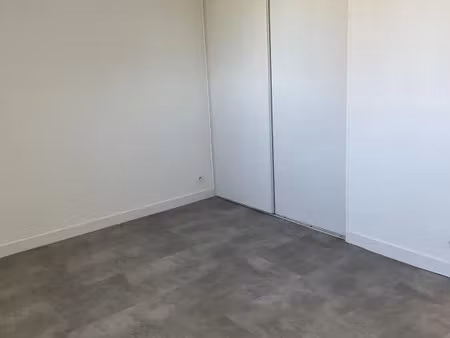 location appartement 1 pièce 37 m² à la châtre-langlin (36170)