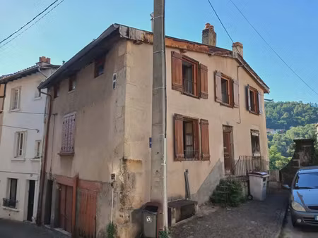 vente immeuble 200 m² thiers (63300)