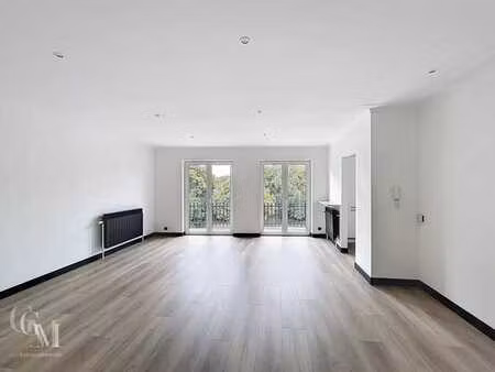 très bel appartement 2 chambres entièrement rénové