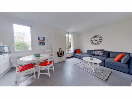 location appartement 2 pièces 39m²