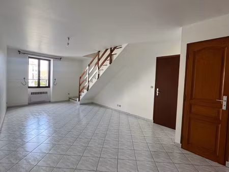 location appartement 3 pièces 56m² claye souilly 77410