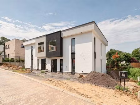 maison à louer à wezembeek-oppem € 3.950 (lpwx7) - new immo service | zimmo