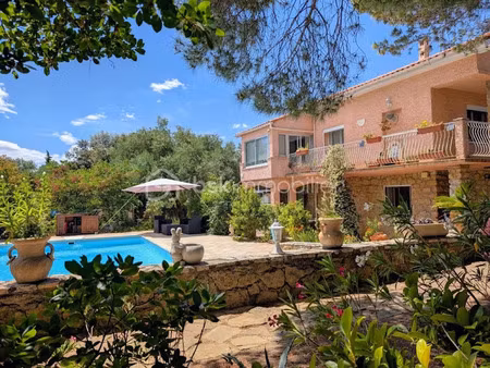 vente propriété 5 pièces 176.5 m² à laurens (34480)  425 000 €