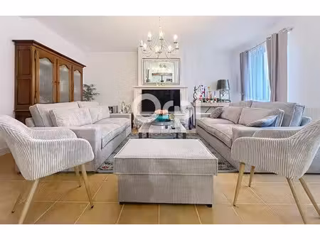 vente maison 8 pièces 241 m² à renescure (59173)  517 575 €