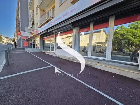 à louer – grand local commercial de 105 m² avec grande vitrine