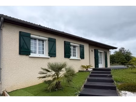pavillon individuel sur sous-sol semi-enterré