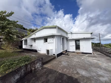 à vendre maison créole avec vue mer la possession