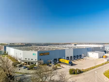 location entrepôt 11465m²