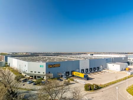 location entrepôt miramas 13140 11465m²