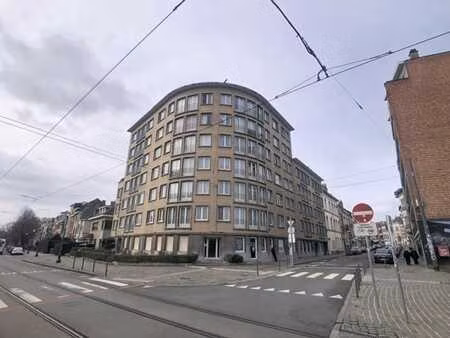 saint-guidon: appartement loué à 2 chambres