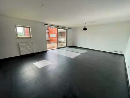 appartement 2 ch. lumineux avec balcons