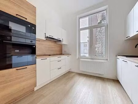 jette : triplex 3 chambres entièrement rénové