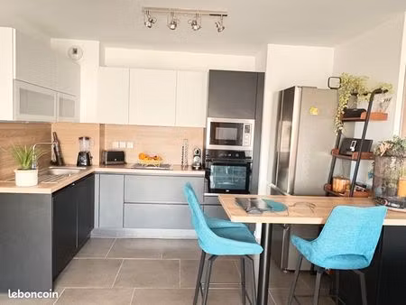 appartement 83 m2 avec terrasse