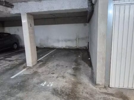 parking/box 16 m² lomme