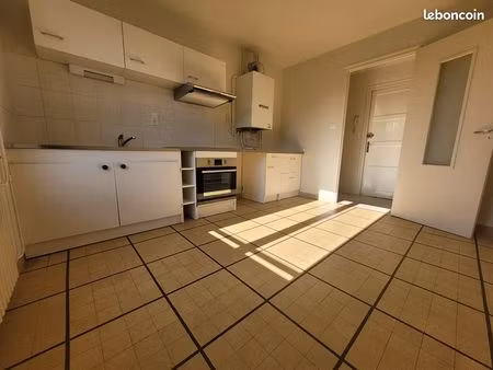 appartement 3 pièces 69 m²