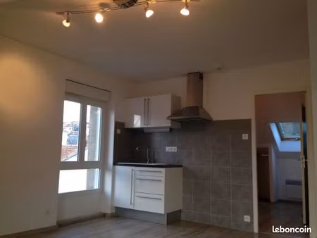 beau t2 lumineux résidentiel