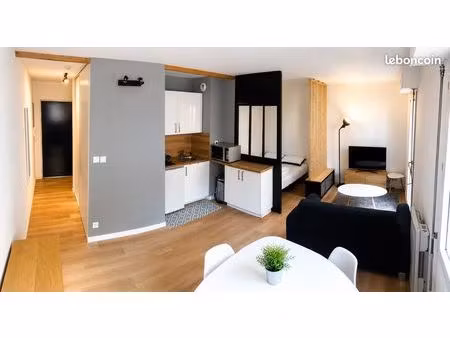 t1 meublé de 30 m² avec balcon et parking à bordeaux caudéran