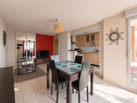 deux-pièces aménagé de 55 m²