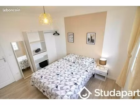 chambre 1 pièce 11 m²