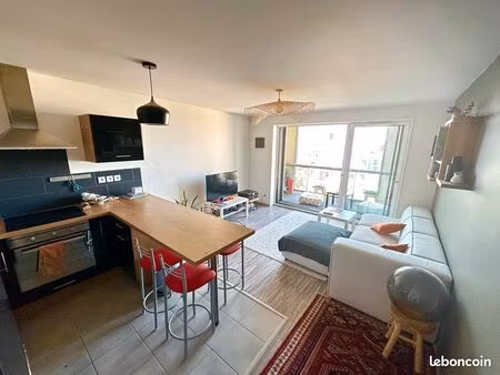 appartement meublé 48 m2 quartier de la création