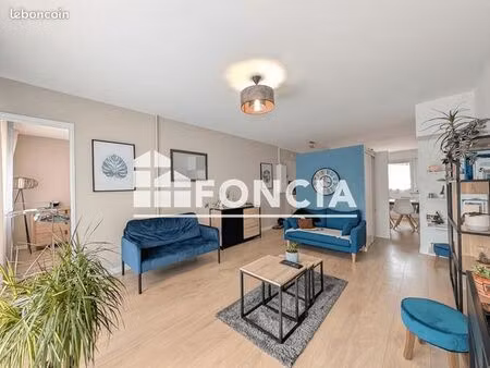 appartement 9 pièces 77 m²