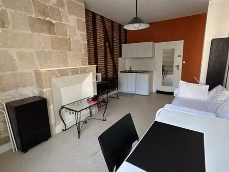 studio meublé pour etudiant(e)