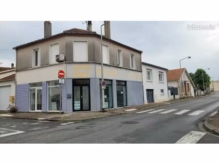 local commercial rive droite proche leclerc abbaye