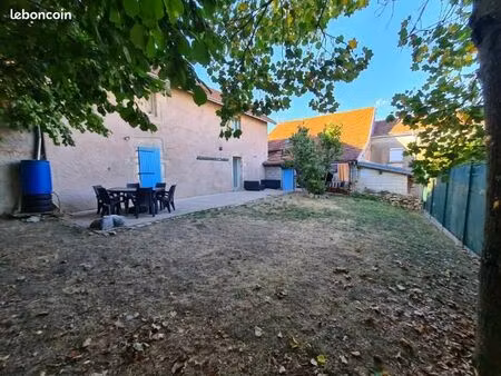 loue maison t3 vellefrie 700
