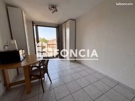 studio 1 pièce 18 m²